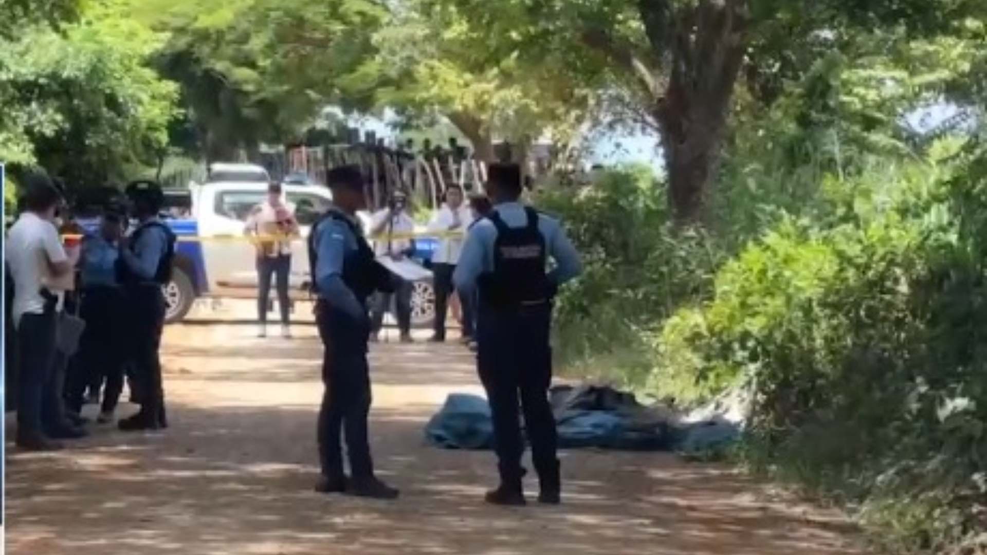 Encuentran dos cuerpos encostalados en carretera de Choluteca