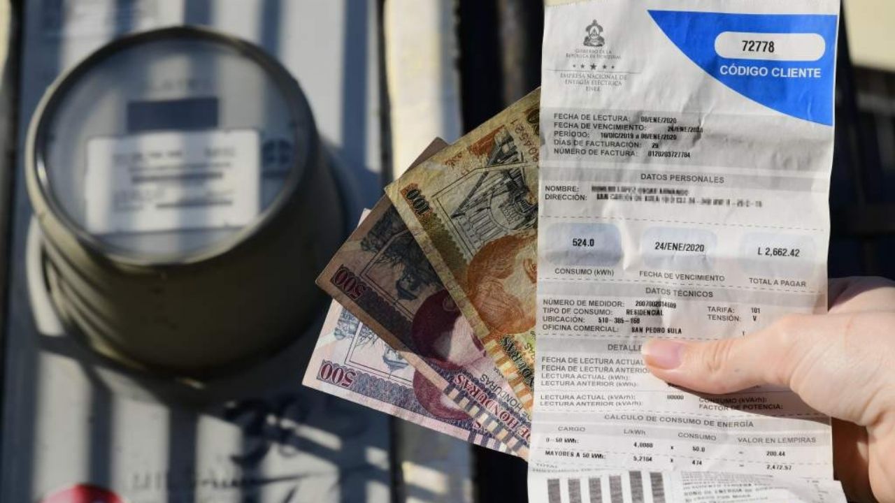 Hogares hondureños esperan estabilidad en la tarifa eléctrica para fin de año