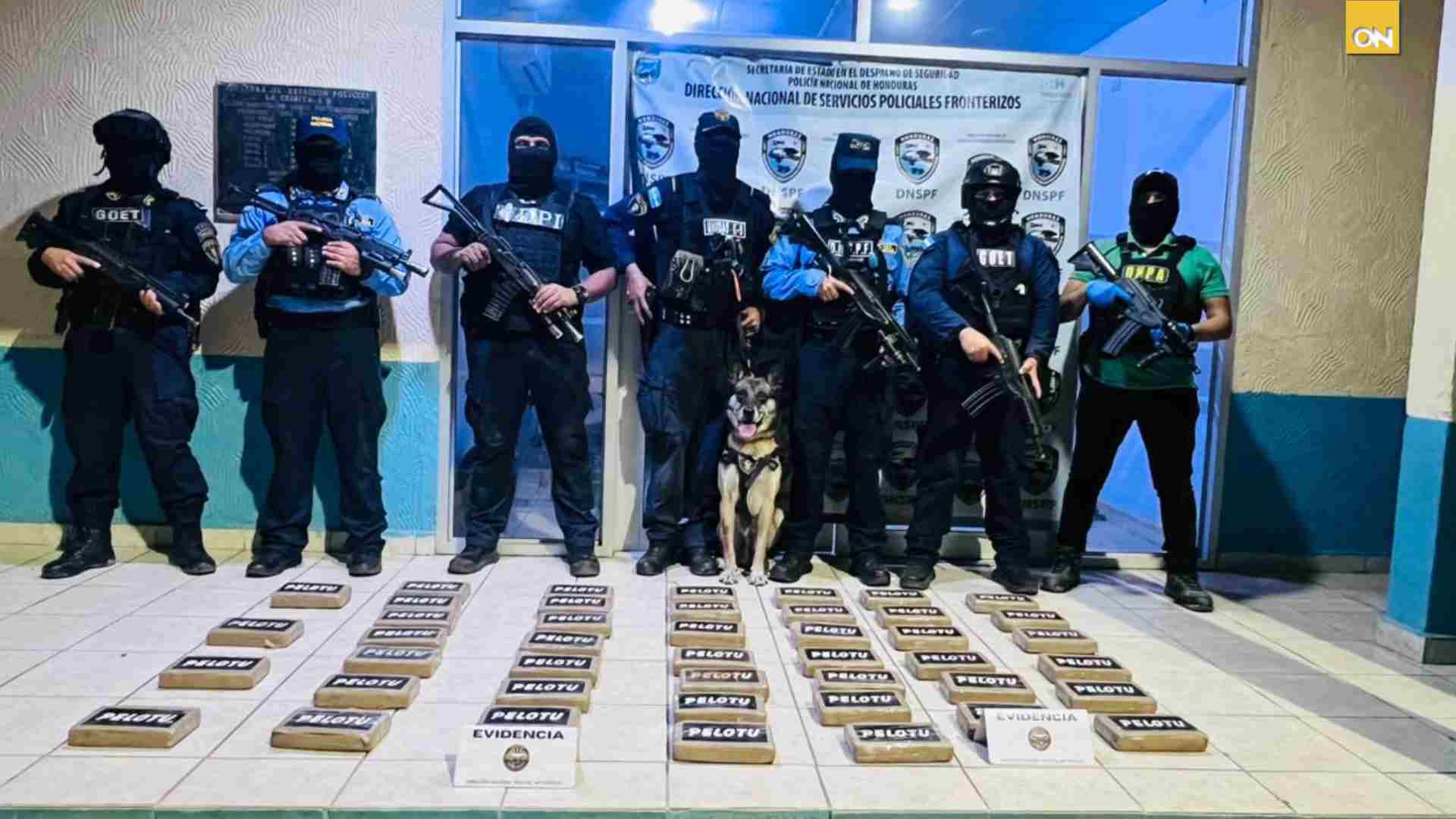 Interceptan pickup cocaína