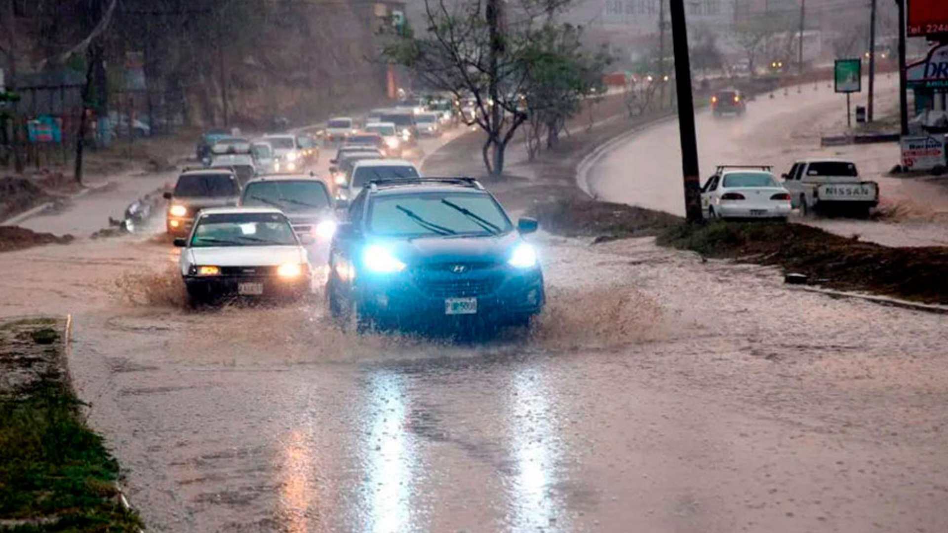 Lluvias y tormentas eléctricas afectarán varias regiones de Honduras este martes 14 de octubre
