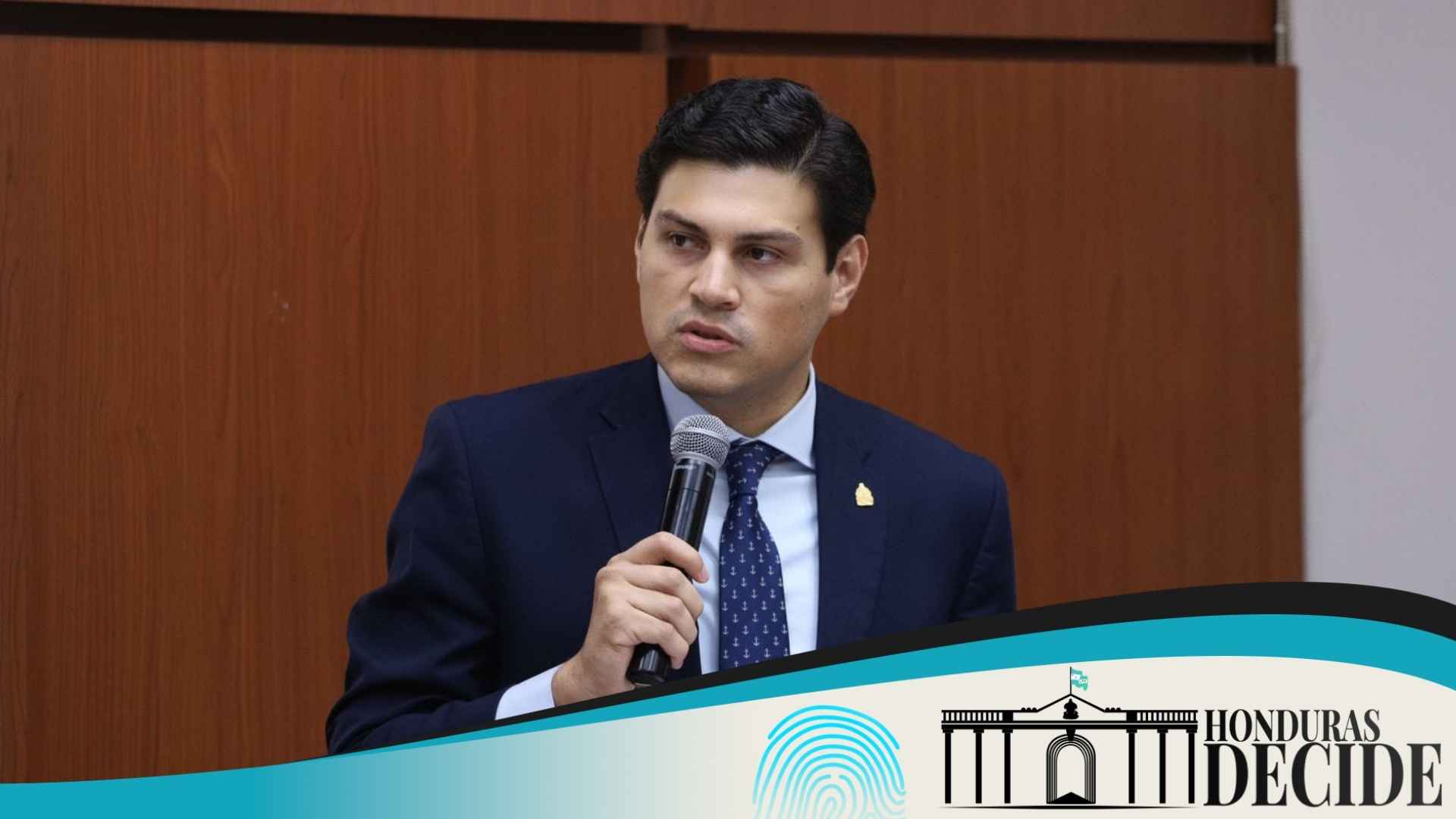 Marlon Ochoa denuncia retrasos