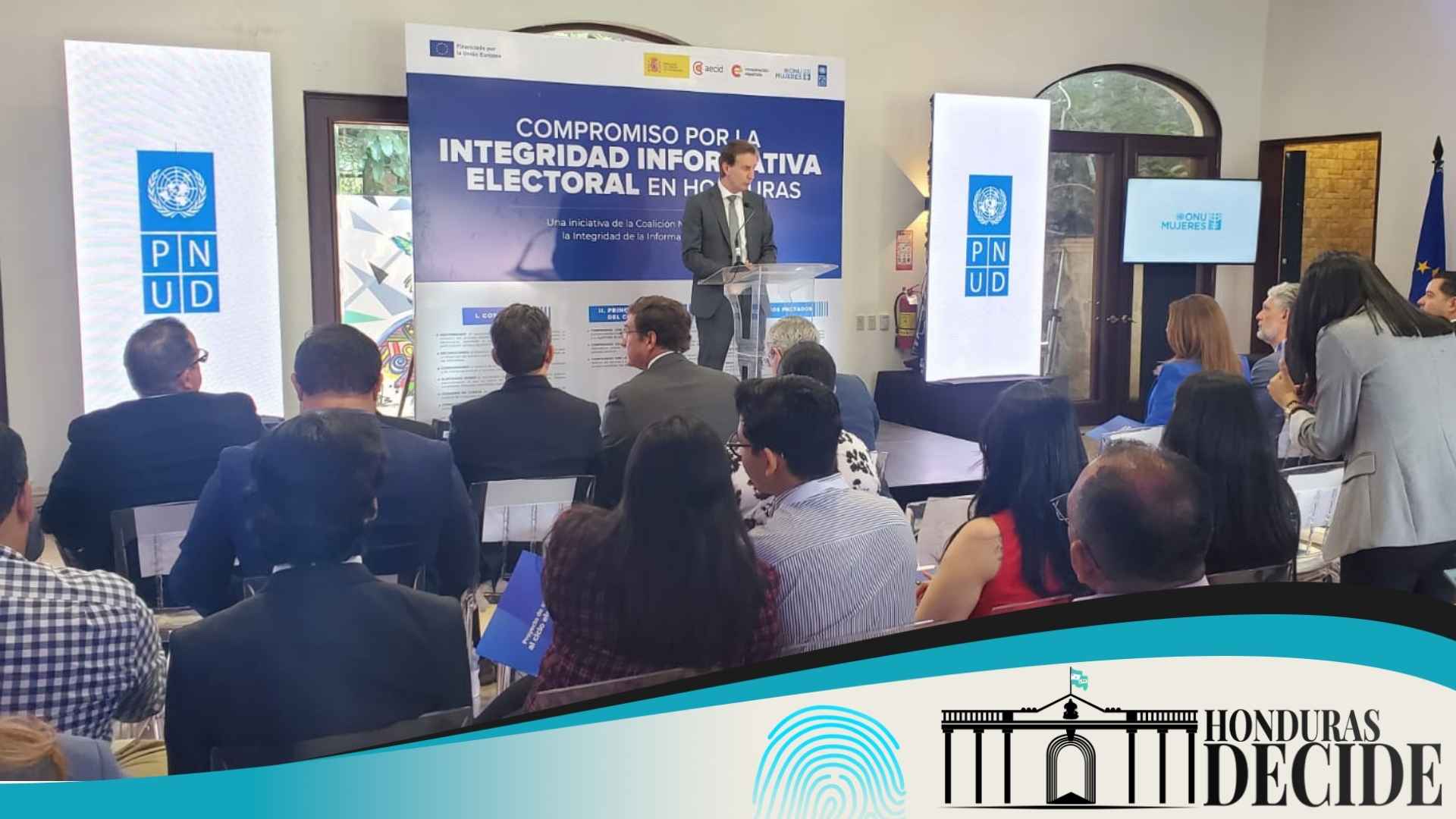 Políticos y autoridades electorales firman acuerdo con la ONU