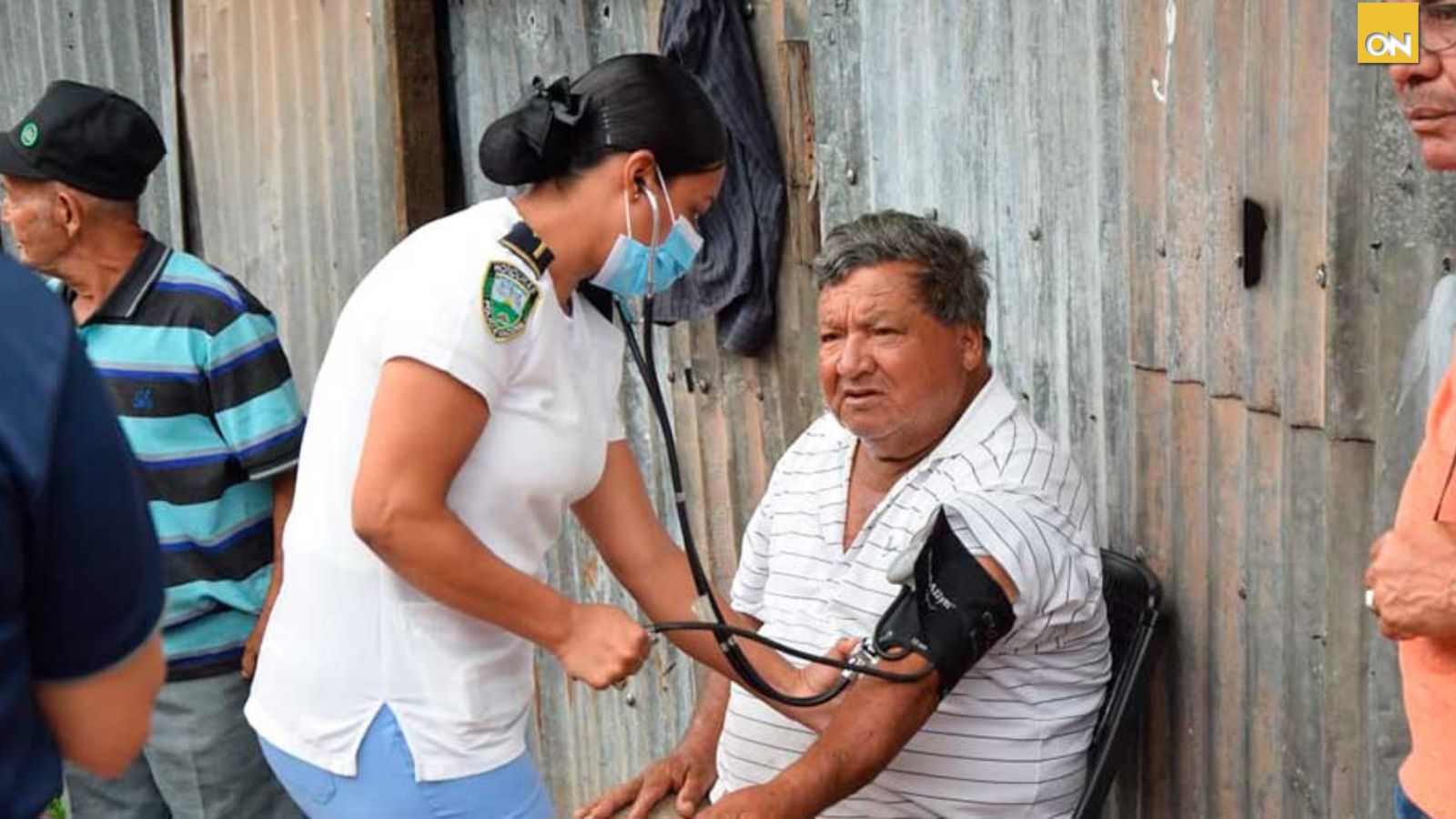 Enfermedades como diabetes, hipertensión y dengue golpean a familias en albergues