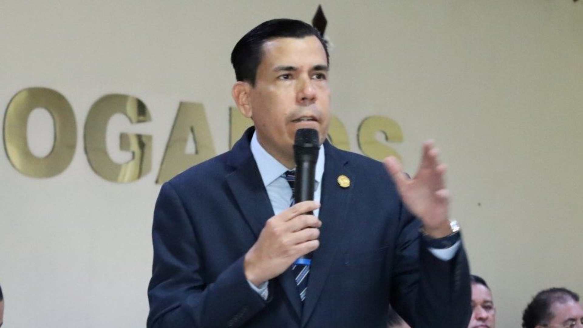 Rafael Canales rechaza supuestos ofrecimientos a Samuel García y llama a respetar la institucionalidad del Partido Liberal