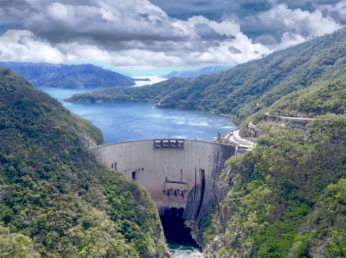 la ENEE anuncia descarga preventiva del embalse El Cajón ante emergencia climática en Honduras