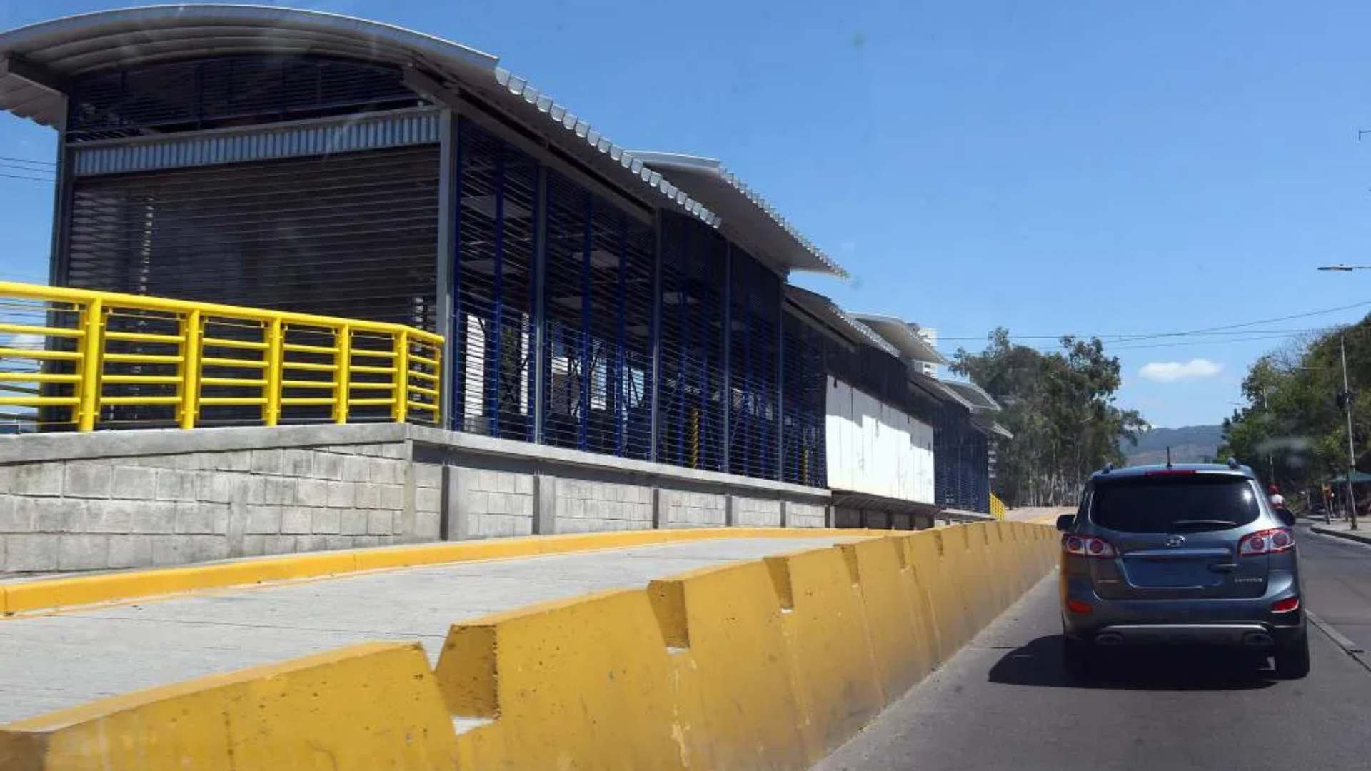 Juan Diego Zelaya hace promesa relacionada al Trans 450 en campaña electoral