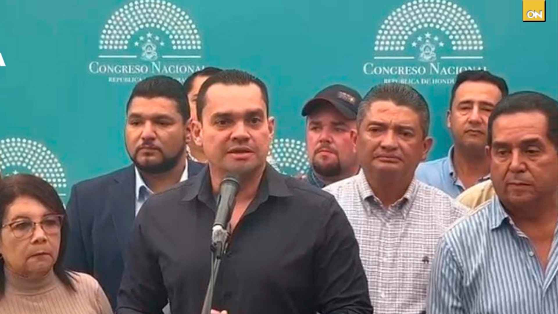Bancada nacionalista anuncia autoconvocatoria, lo que genera reacciones divididas en el Congreso Nacional