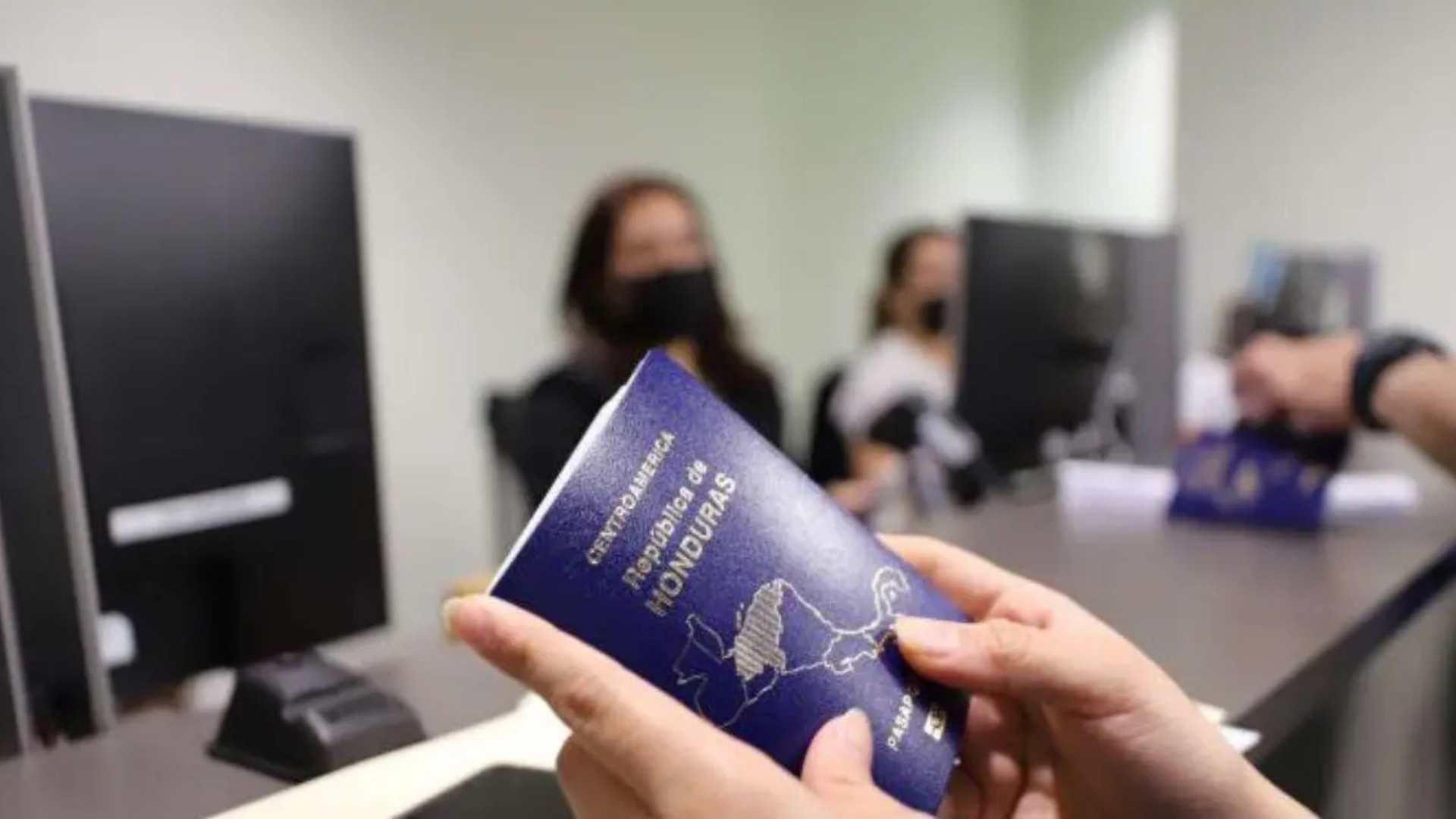 Migración inaugura nueva oficina de pasaportes en Ocotepeque