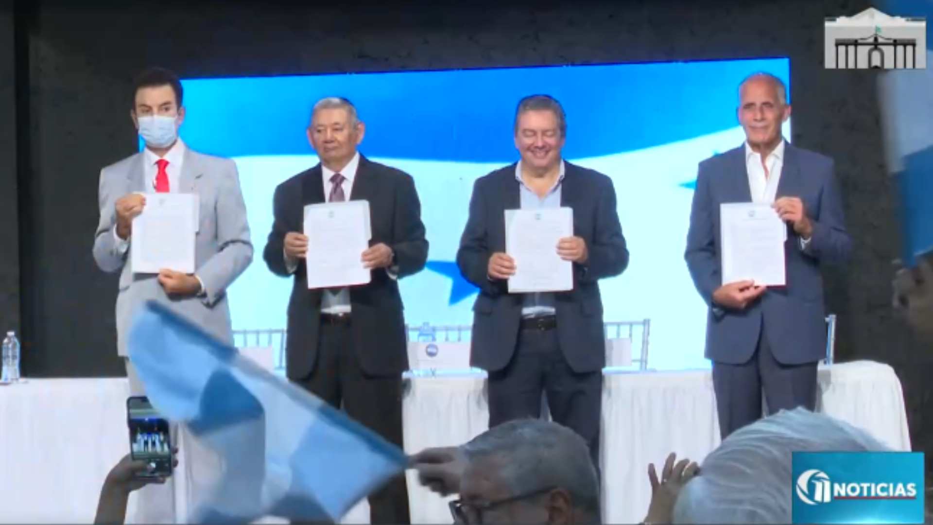 Candidatos firma convenio previo a elecciones en Honduras