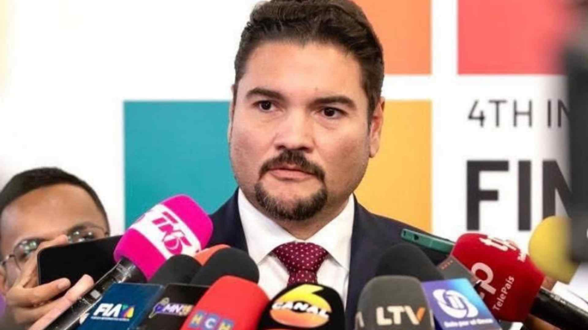 Canciller de Honduras desmiente extradición contra familia Zelaya-Castro y alerta sobre noticias falsas