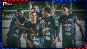 ¡Llegaron de "jalón" y ganaron con HUEV**! Victoria sale del sótano en una guerra de 7 goles