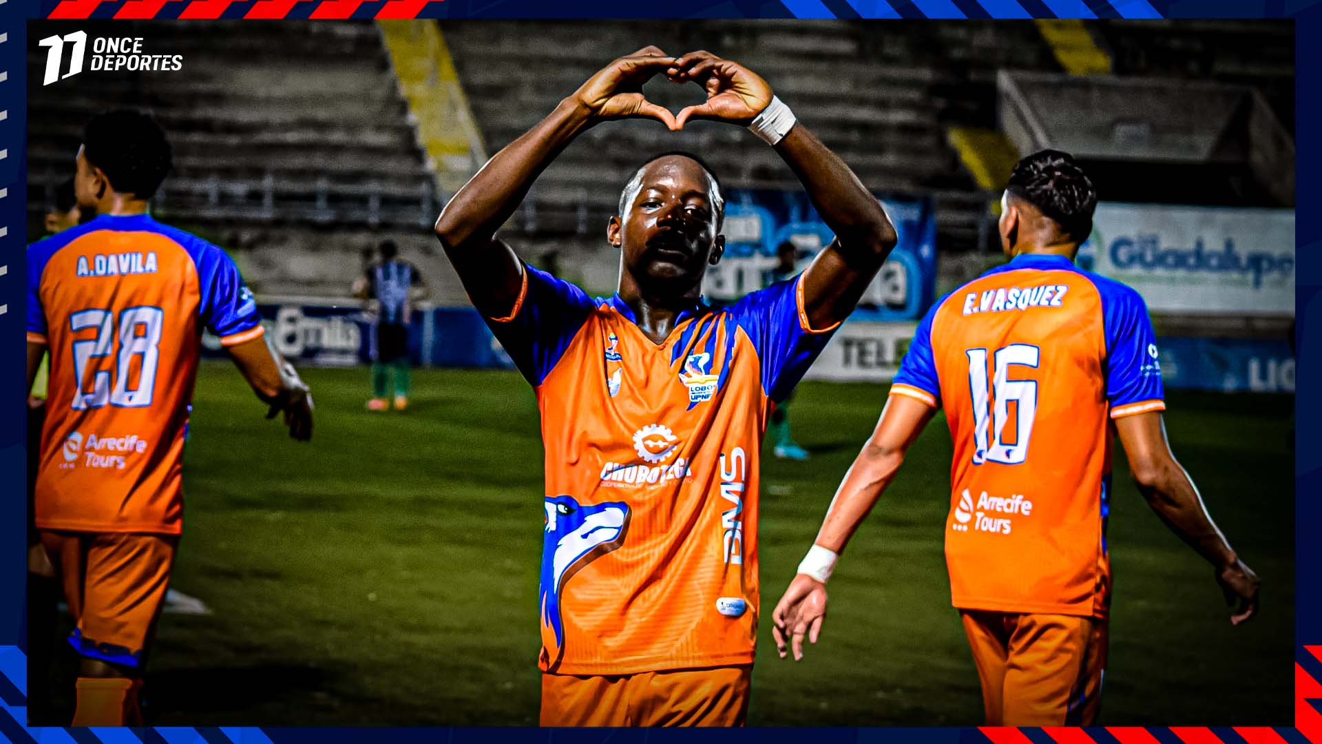 ¿GOLAZO O BLOOPER? El "misil" con complicidad que metió a Lobos en la pelea y hundió a Juticalpa