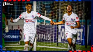 ¡Bautismo de fuego! Clinton Bennet tuvo un debut goleador soñado y le dio el Clásico a Olimpia