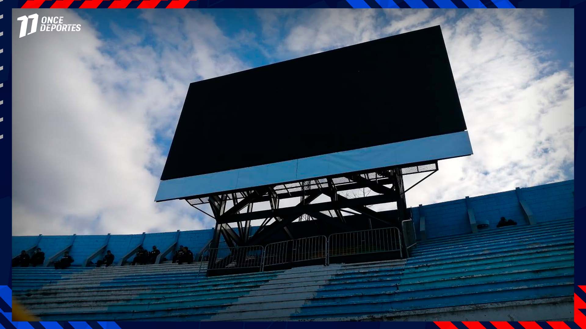 Condepor denuncia vandalismo a pantalla del Estadio Nacional previo al Olimpia vs España