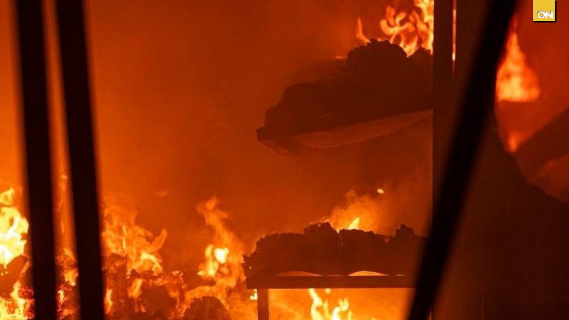 En imágenes Incendio consume Mercado Medina en SPS y provoca pérdidas millonarias