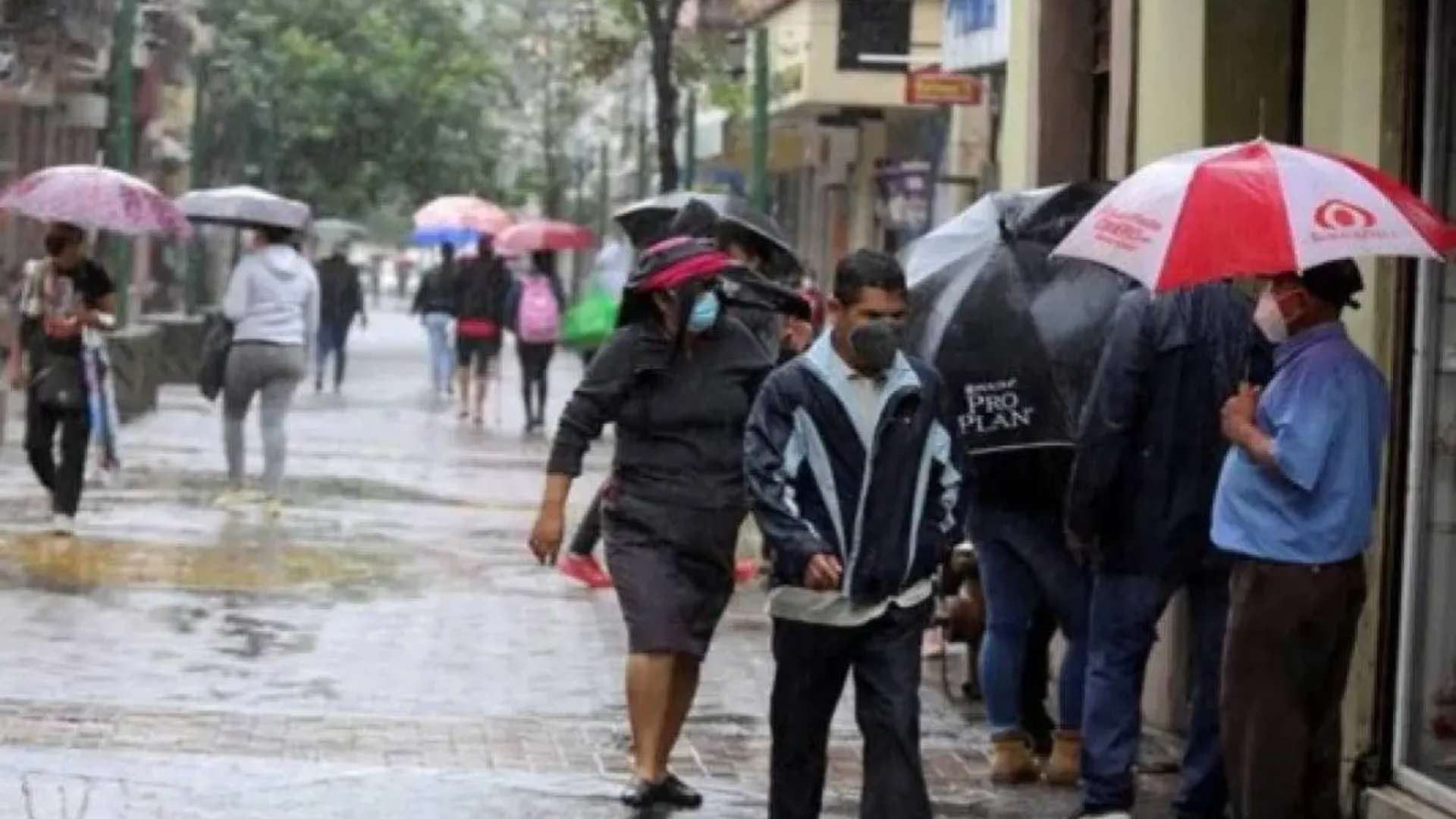 Clima en Honduras: se esperan lluvias y chubascos por influencia de una vaguada prefrontal