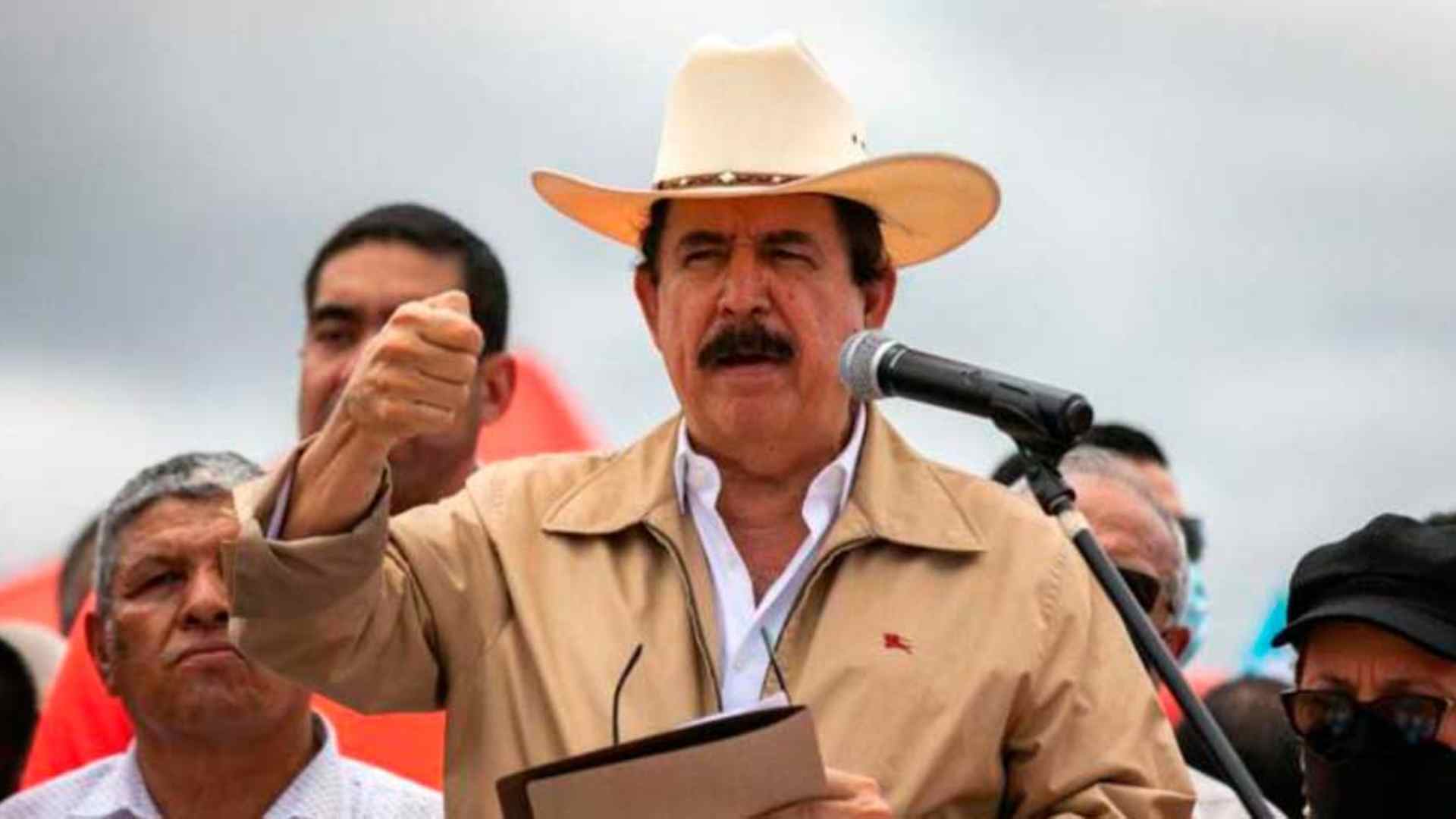 Manuel Zelaya acusa a Donald Trump de “alardear” su intromisión en asuntos internos de Honduras