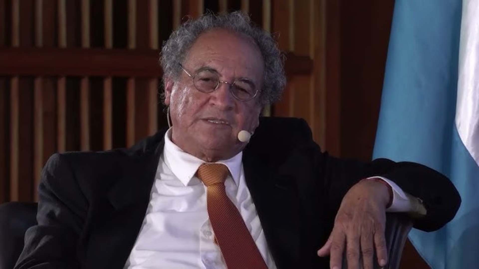 Nelson Ávila presenta recurso para conteo voto por voto