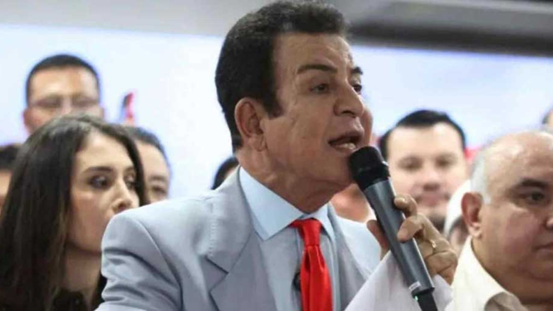 Salvador Nasralla acusa al Partido Nacional de intentar “robar” las elecciones en Honduras