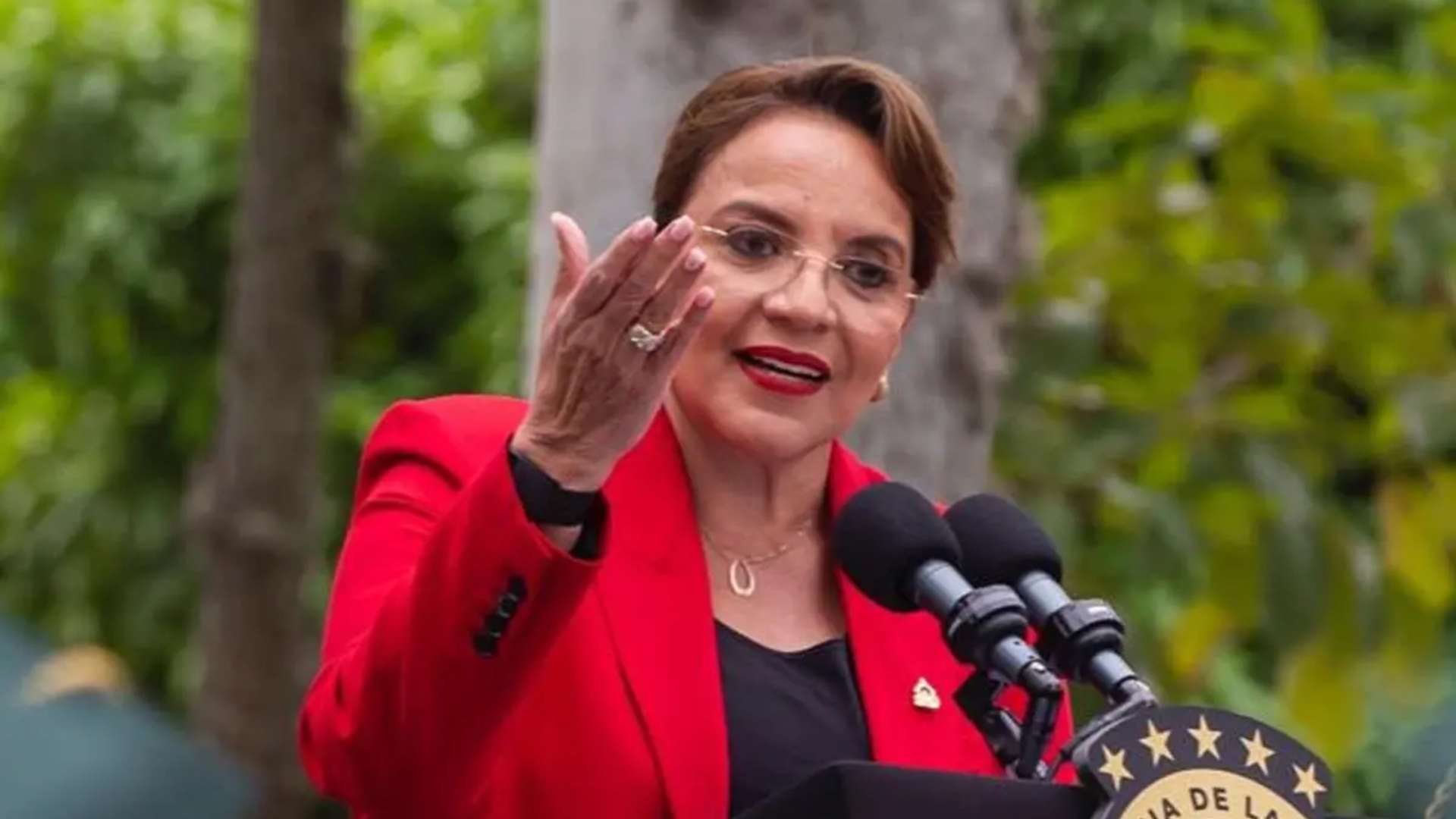 Xiomara Castro reconoce la masiva participación ciudadana: “El pueblo salió a votar valiente y decidido”