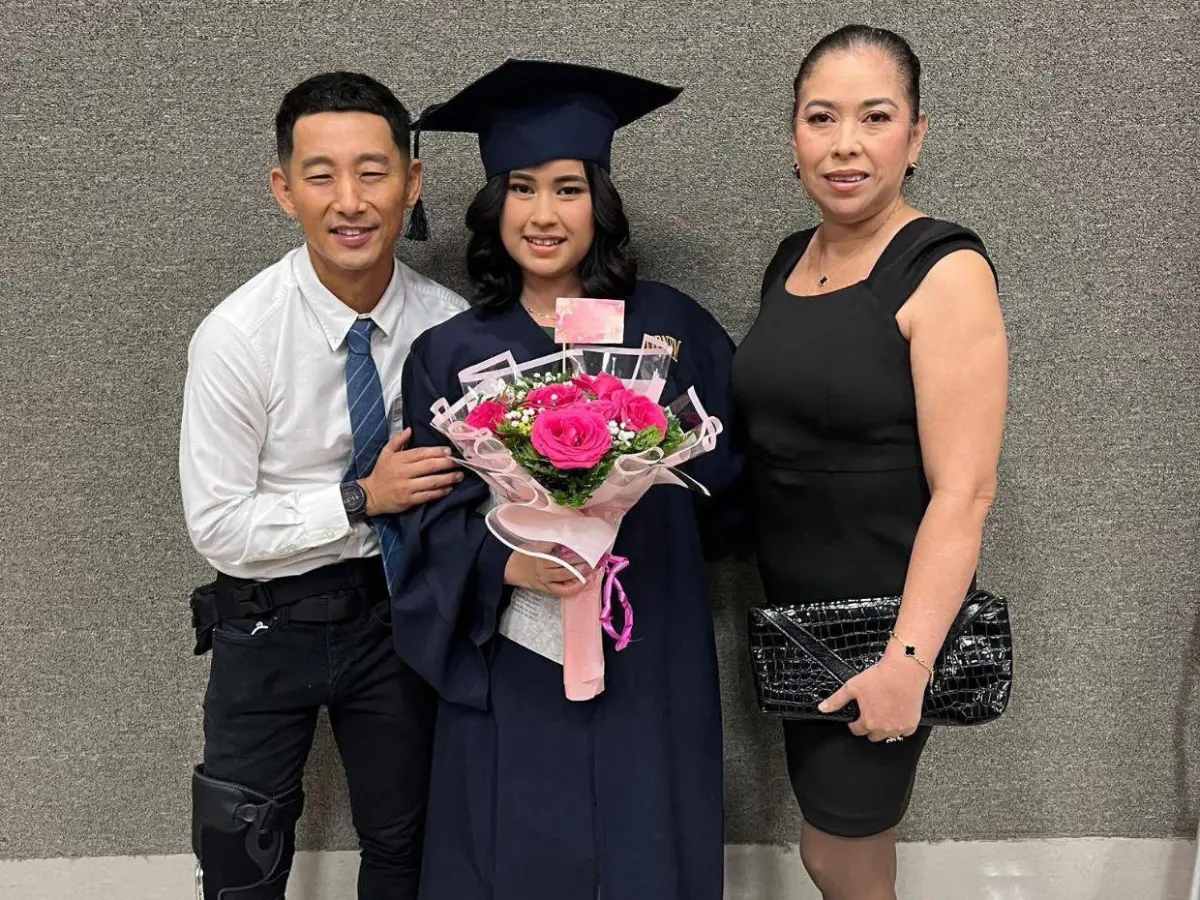 Yeimi Licona celebra su título universitario junto a su prometido Shin Fujiyama