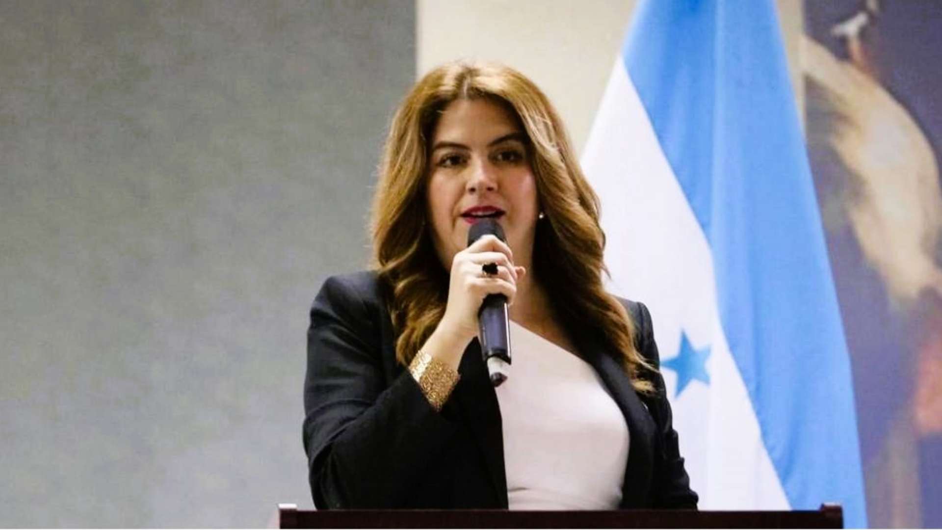 Consejera Cossette López lanza fuerte indirecta ¿a Marlon Ochoa?