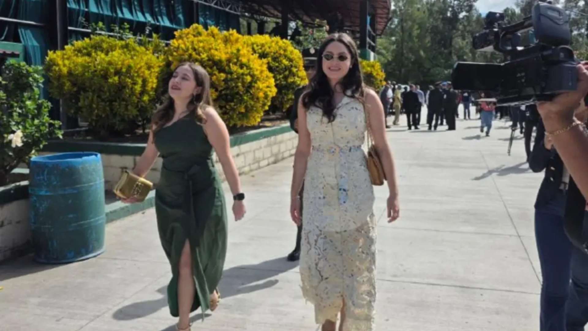 ¿Quién es el general al que acompañaron las hijas de Juan Orlando Hernández en el traspaso de mando de las FFAA?