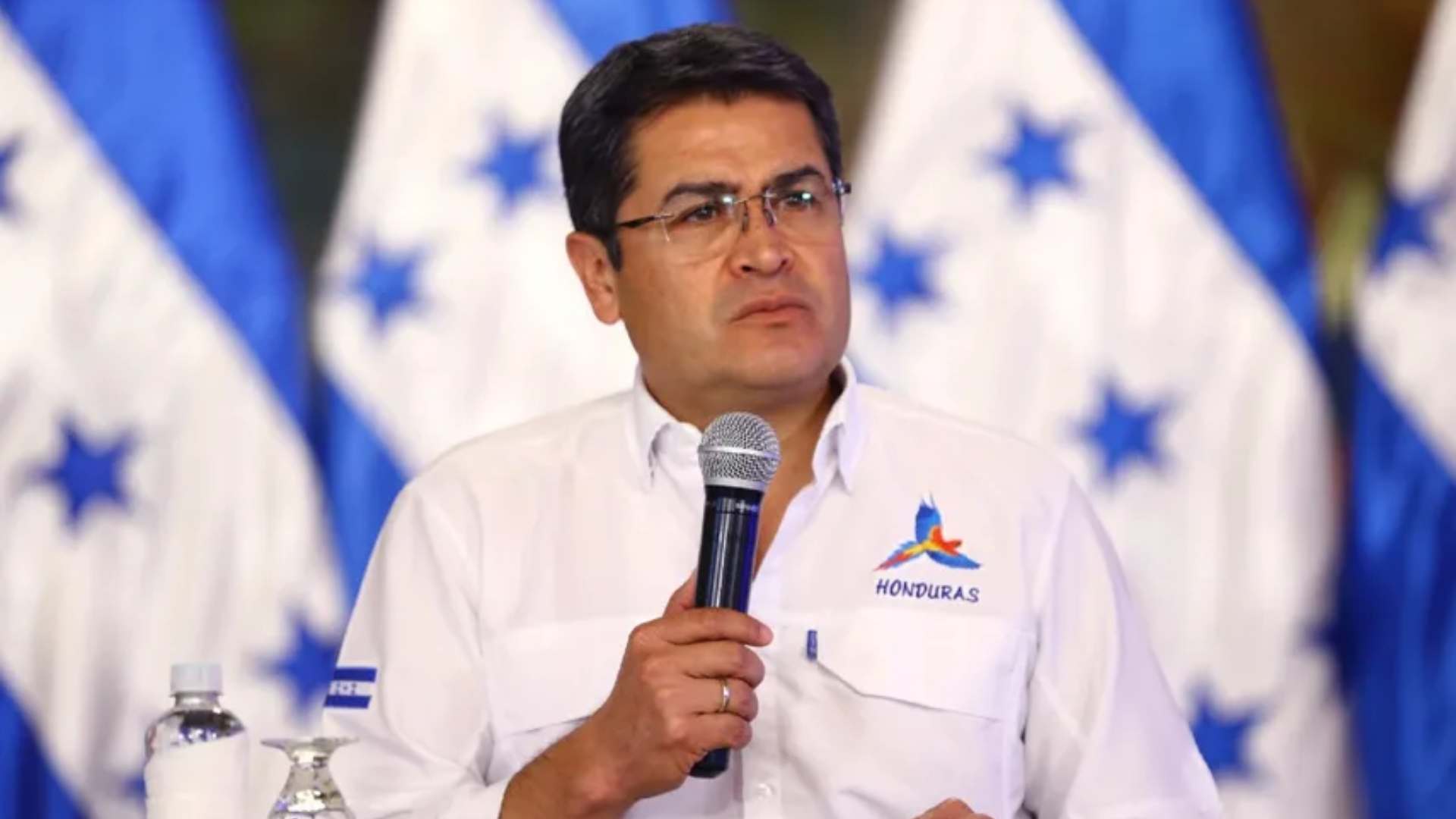 Delitos de orden de captura para Juan Orlando Hernández