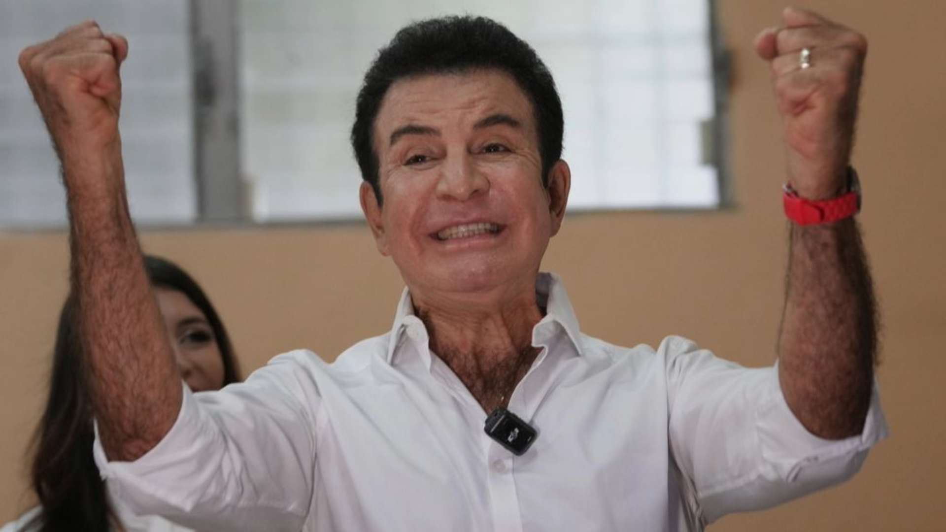 Salvador Nasralla responde a reto de conteo voto por voto