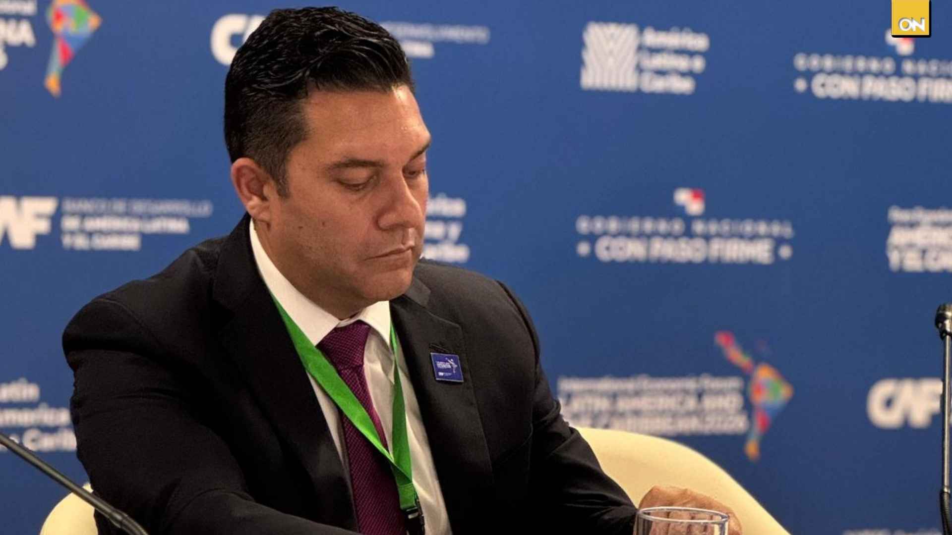 Alcalde Juan Diego Zelaya s reúne con el edil de Bogotá en el Foro CAF de Panamá