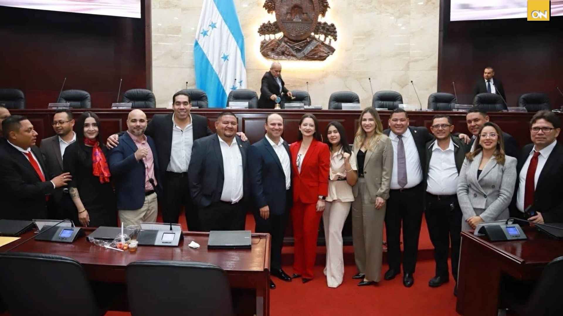 Analistas advierten que diputados de Libre, tarde o temprano, terminarán votando de forma independiente