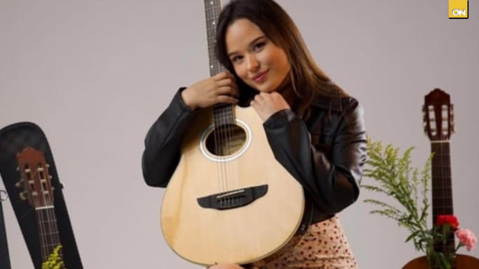 El kit de emergencia hondureño que desafía la nostalgia de la artista María María en Dubái