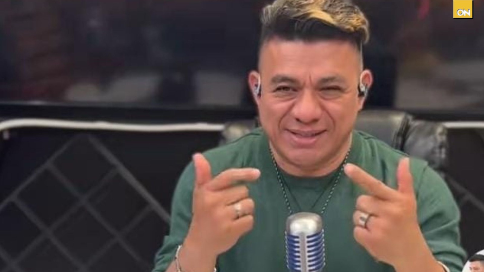 Hondureño se desviste en plena nevada en EEUU y video es viral