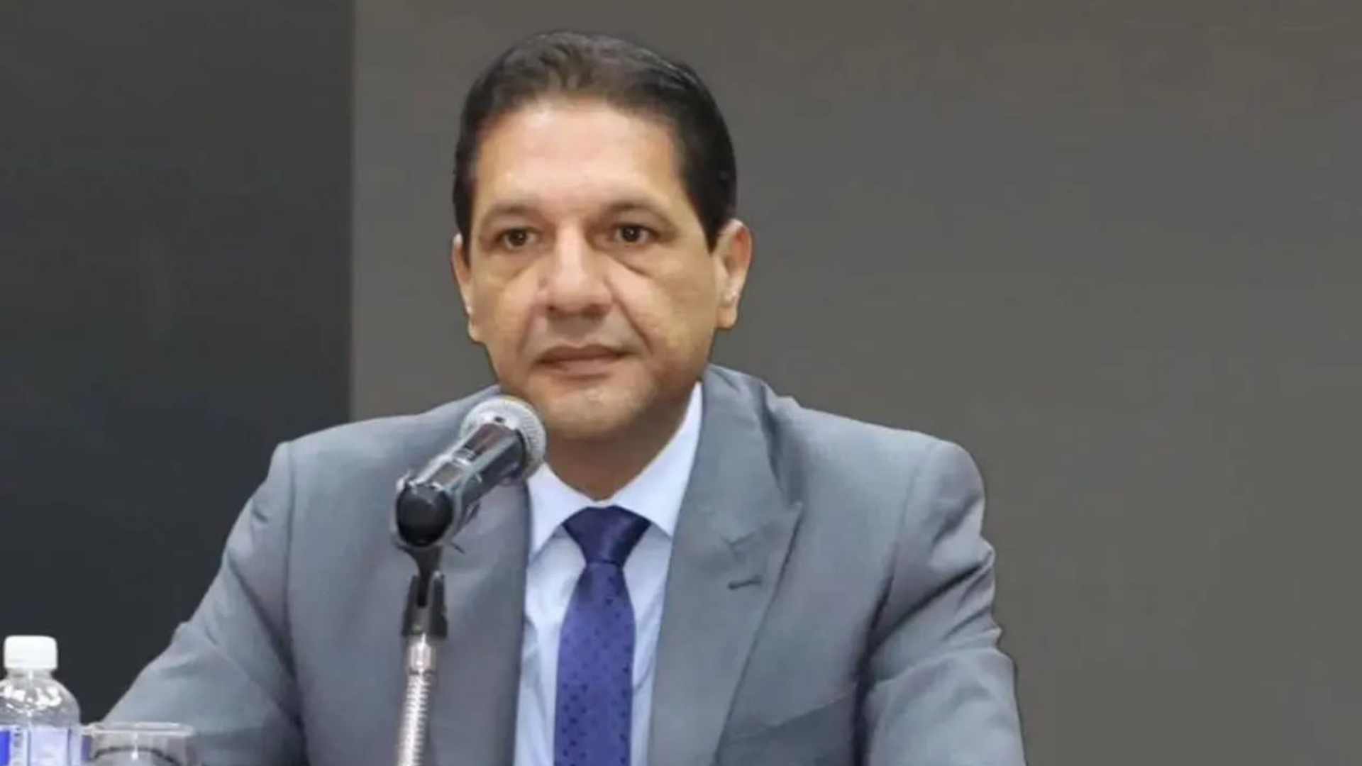Mario Flores Urrutia sostiene que las resoluciones del TJE son inapelables y firmes