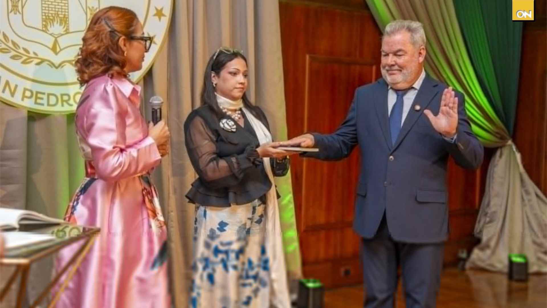 Roberto Contreras juramenta como alcalde de San Pedro Sula para un segundo período consecutivo