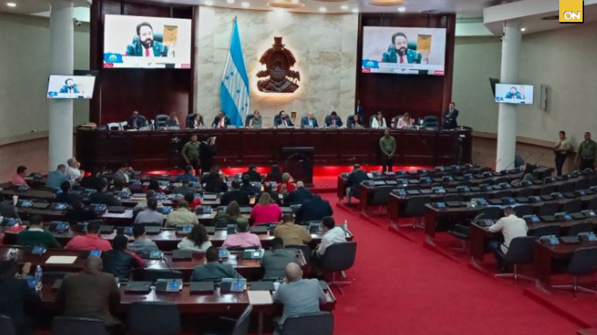Sesión paralela en el Congreso Luis Redondo asegura que resultados electorales podrían revertirse