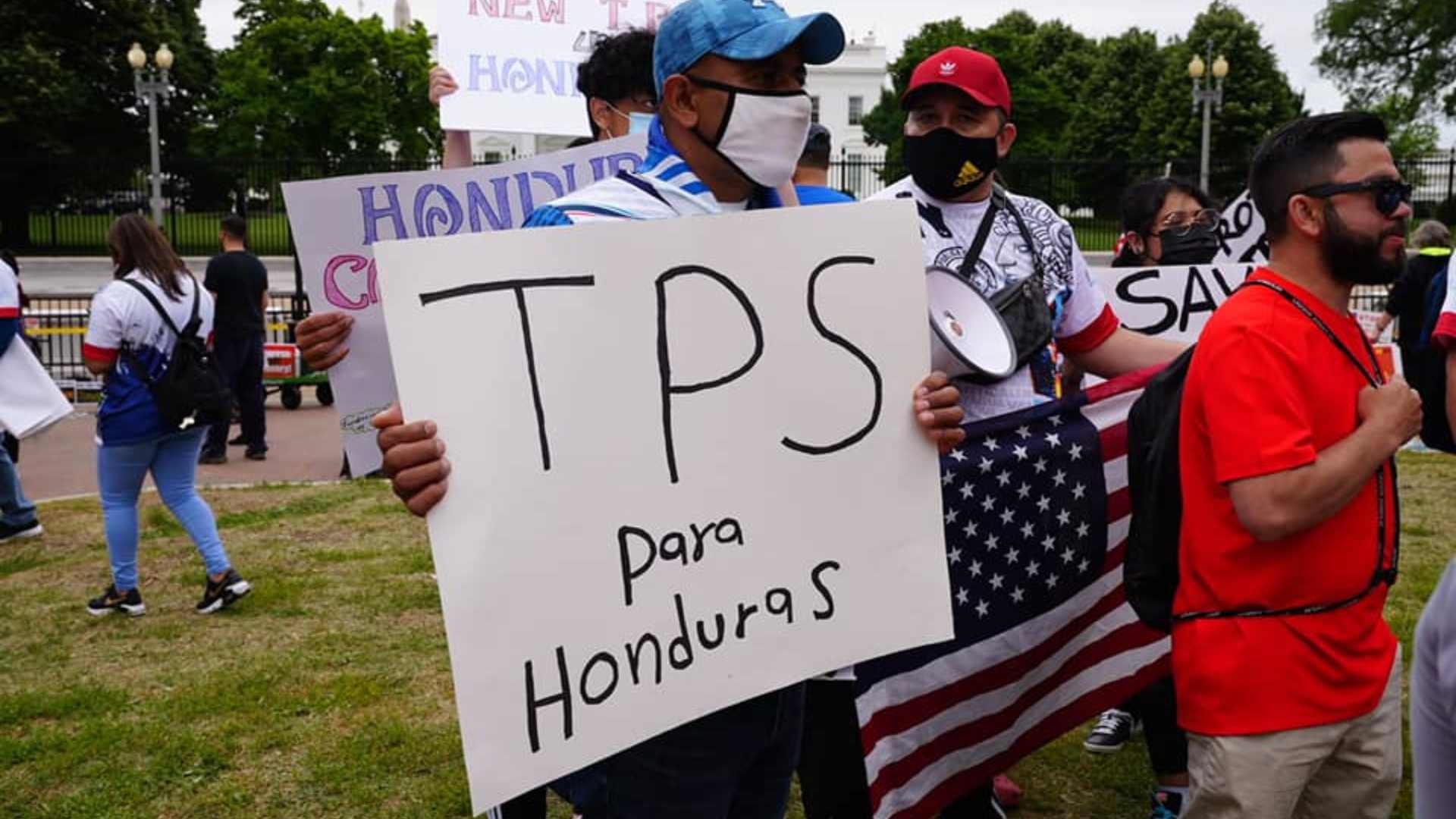Hondureños amparados en el TPS empiezan a recuperar sus trabajos tras la pausa al fin del programa
