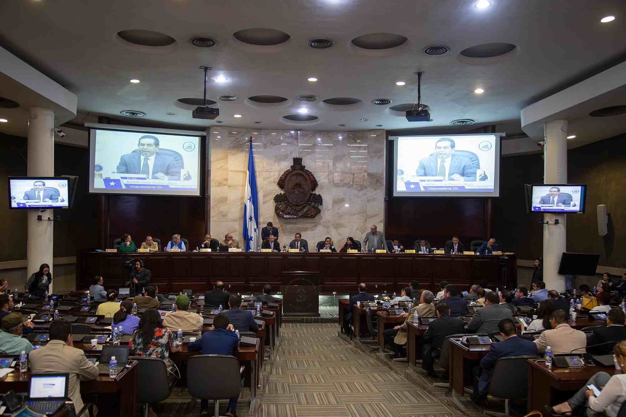 Calendario político: inicia la toma de posesión de alcaldes y diputados en Honduras