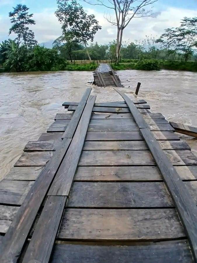 Frente frío deja miles de afectados y comunidades incomunicadas en Atlántida y distintas zonas de Honduras