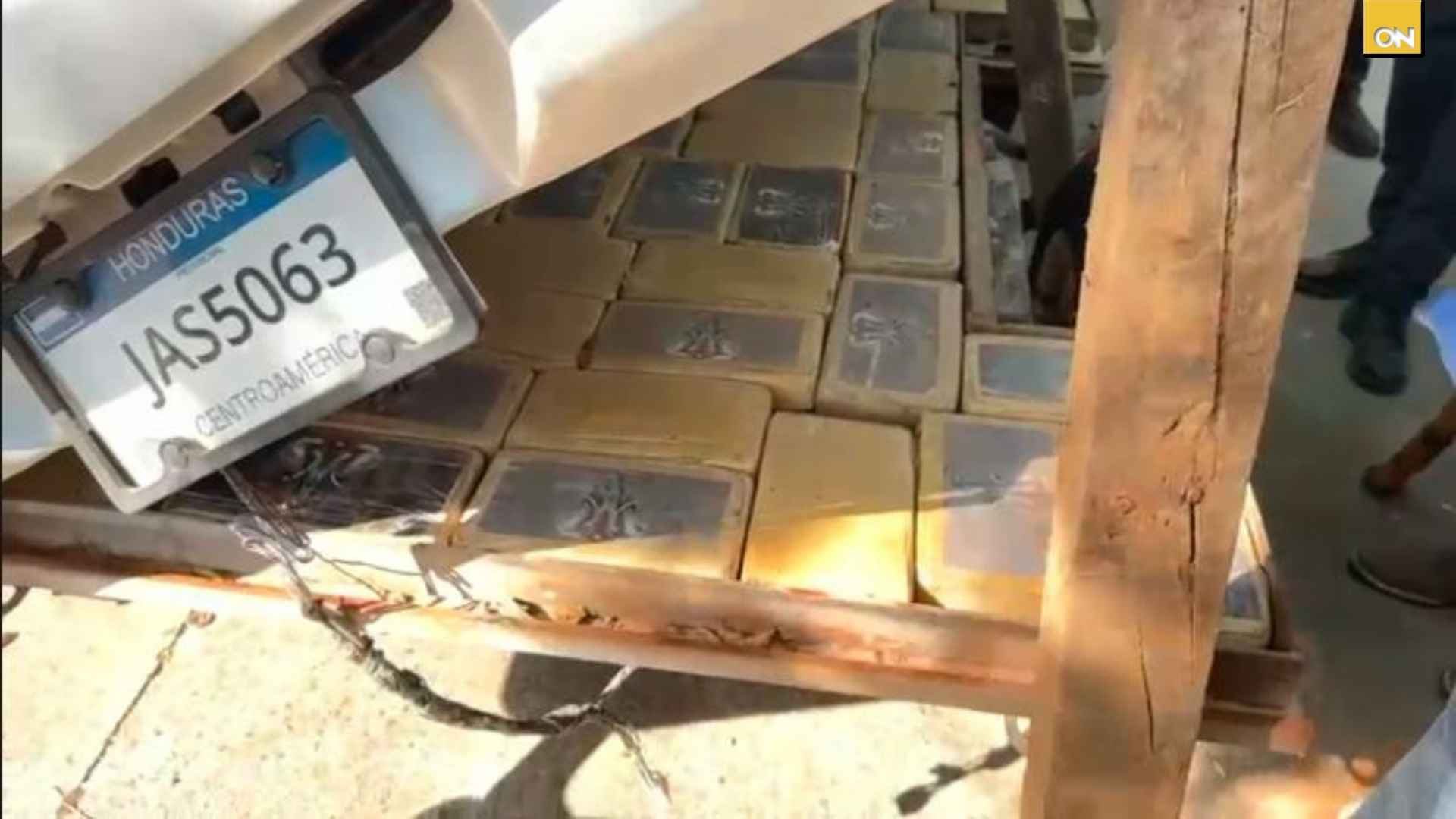 Decomiso de supuesta droga en el sur de Honduras autoridades interceptan vehículo abandonado en Pavana