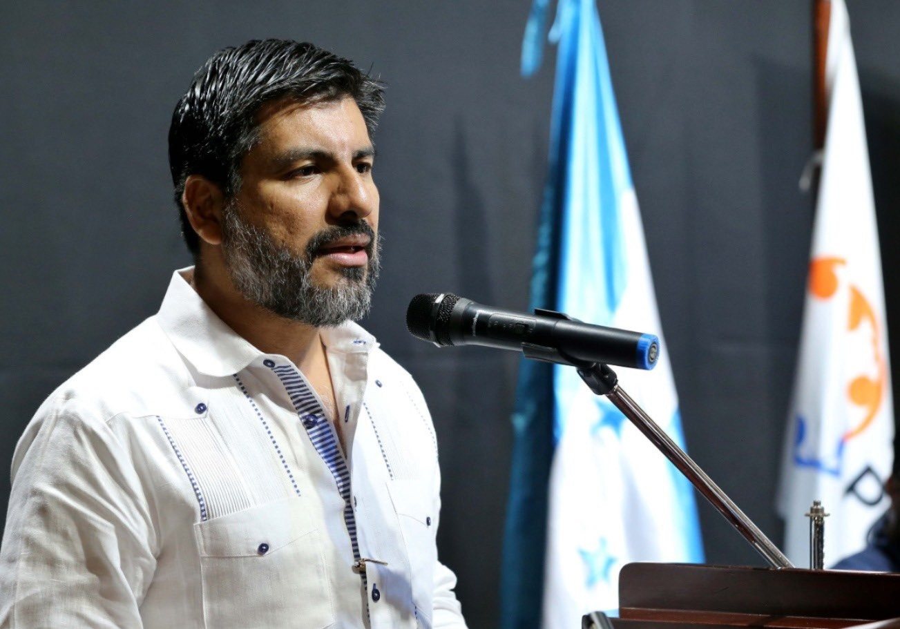 Fiscal General Johel Zelaya en rueda de prensa