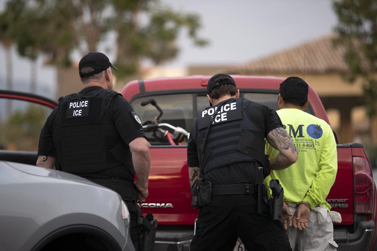 ICE en Florida detiene migrantes, incluyendo a dos hondureños
