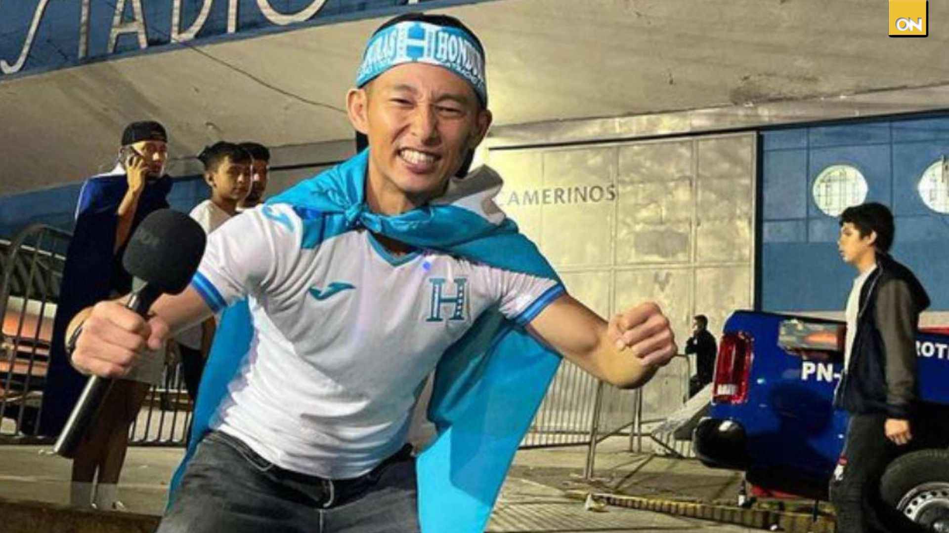 Shin Fujiyama nota que algo inhumano está pasando detrás de él ¿De qué se trata?