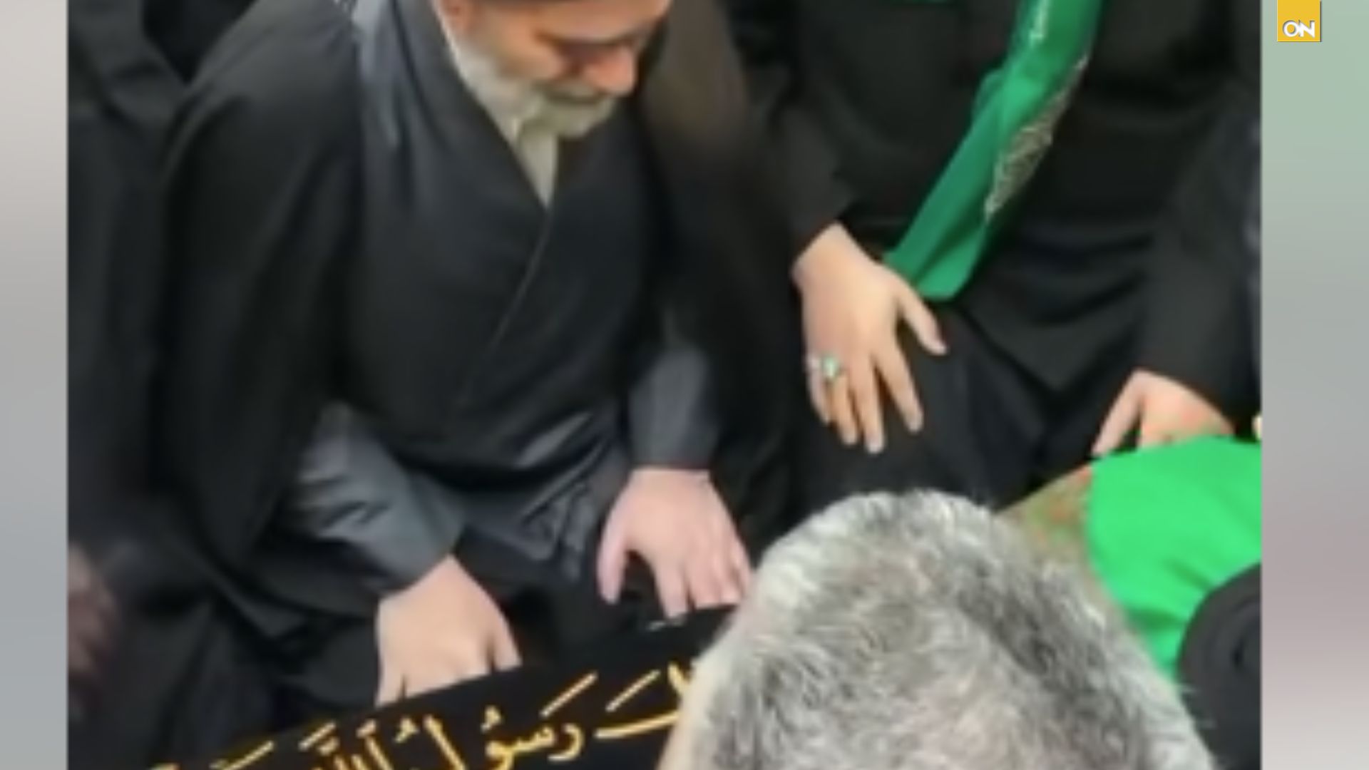 Video difunde funeral de Alí Jamenei
