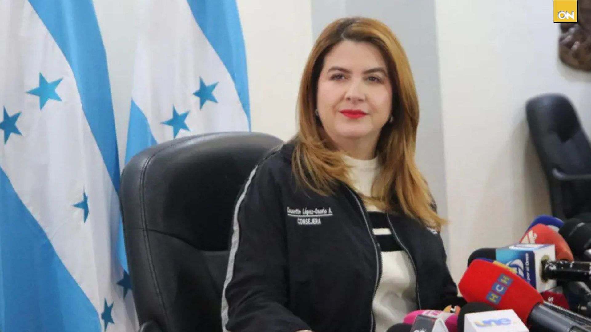 “Llora como lo que es, un cobarde”: Cossette López sobre Marlon Ochoa y posible juicio político