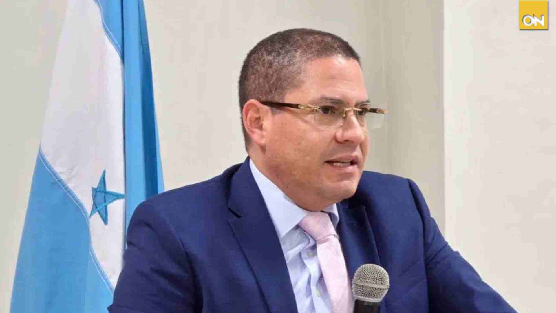Marcio Cabañas asume como fiscal interino tras suspensión de Zelaya