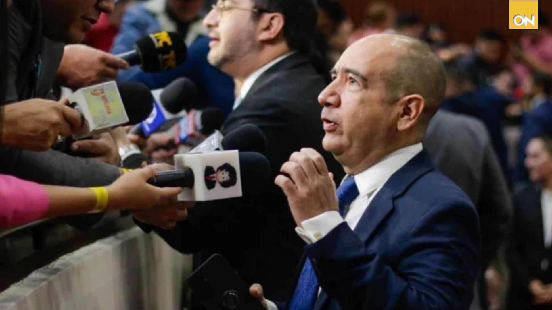 Godofredo Fajardo parqueo gratis