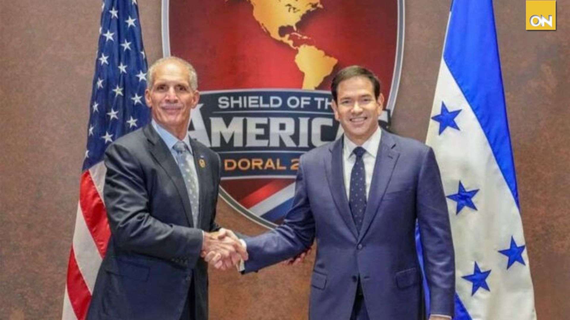 Nasry Asfura Cumbre Escudo de las Américas