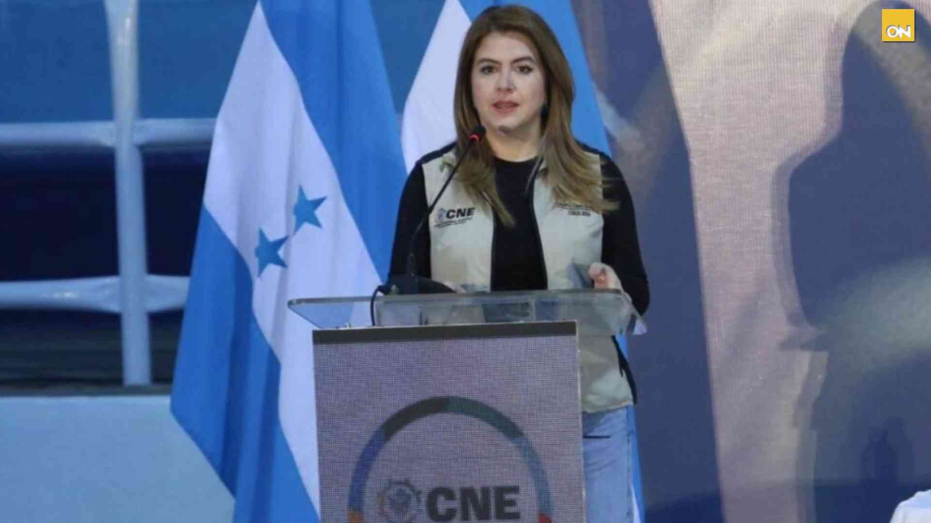 Cossette López
