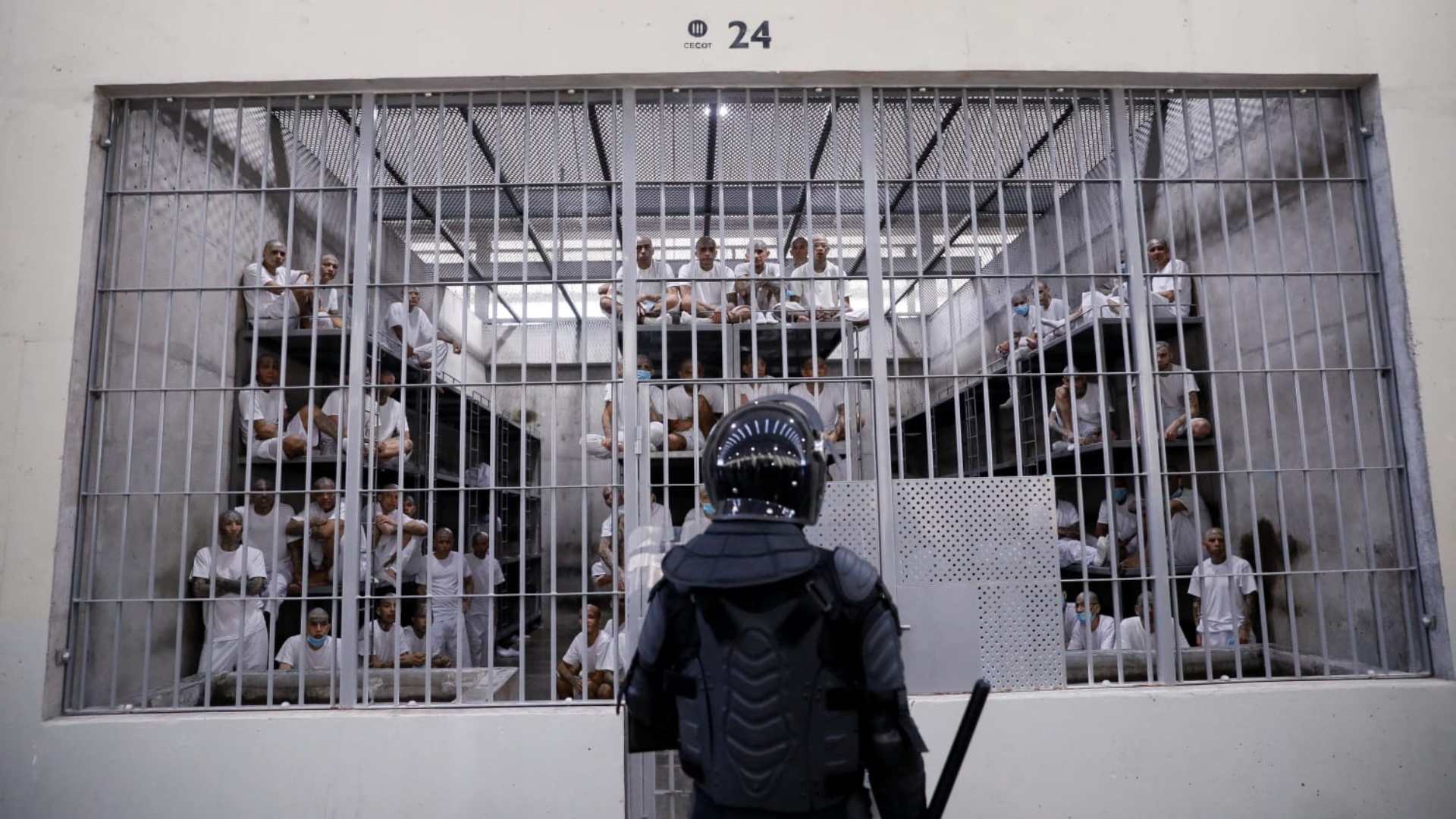 El Salvador abre la puerta a poder aplicar cadena perpetua